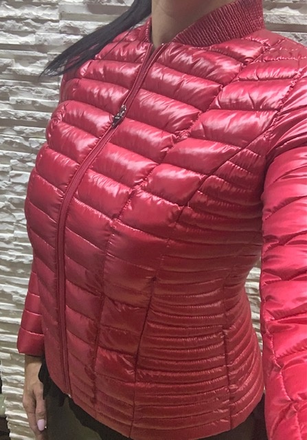 Ružovočervená metalická vetrovka GUESS originál - 3