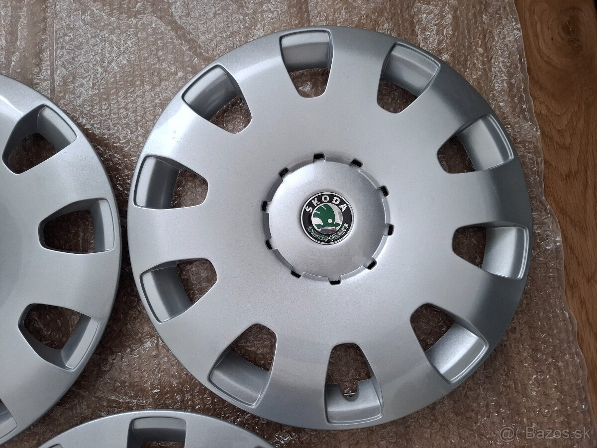 NOVÉ Puklice Škoda R15 (3 kusy) - 3