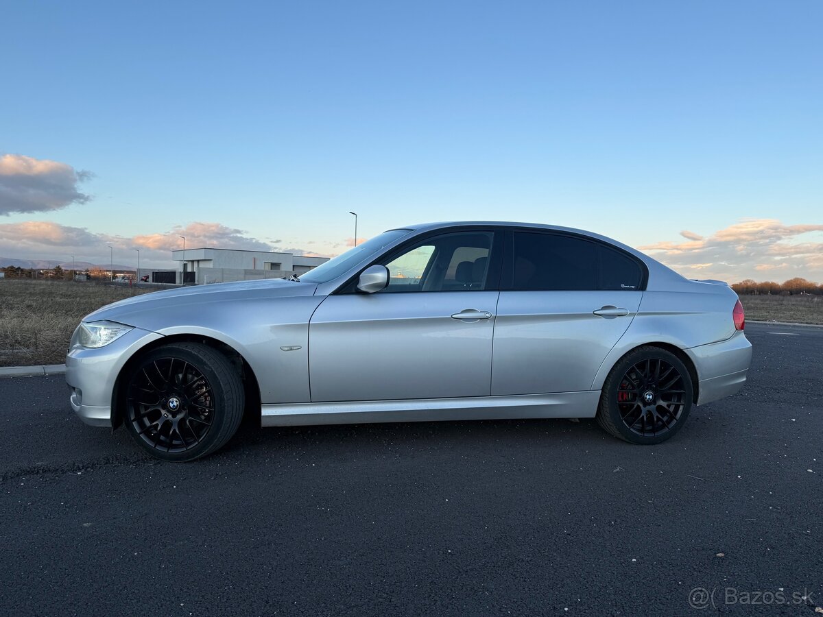 BMW E90 318D - 3