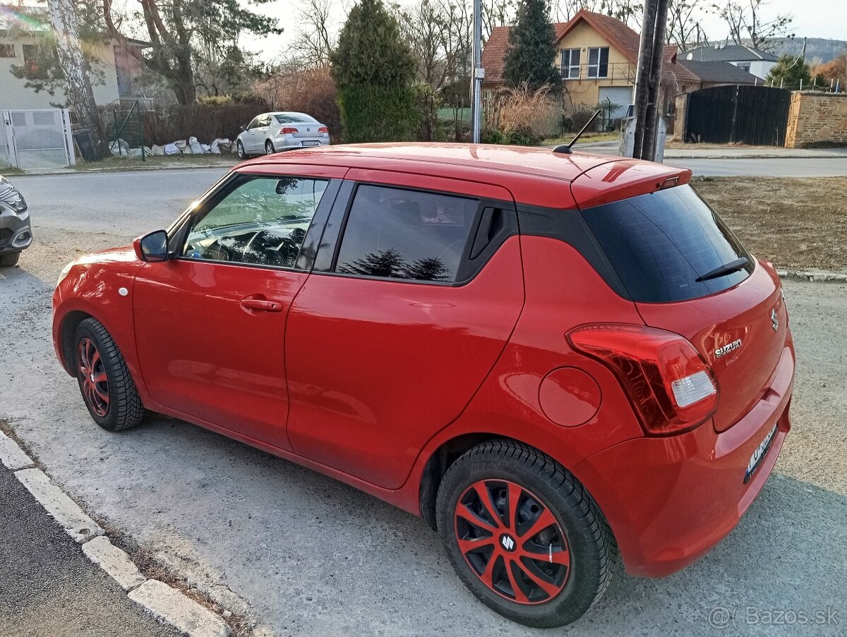 Predám Suzuki Swift 1.3,rok 2017 66kw benzín - 3