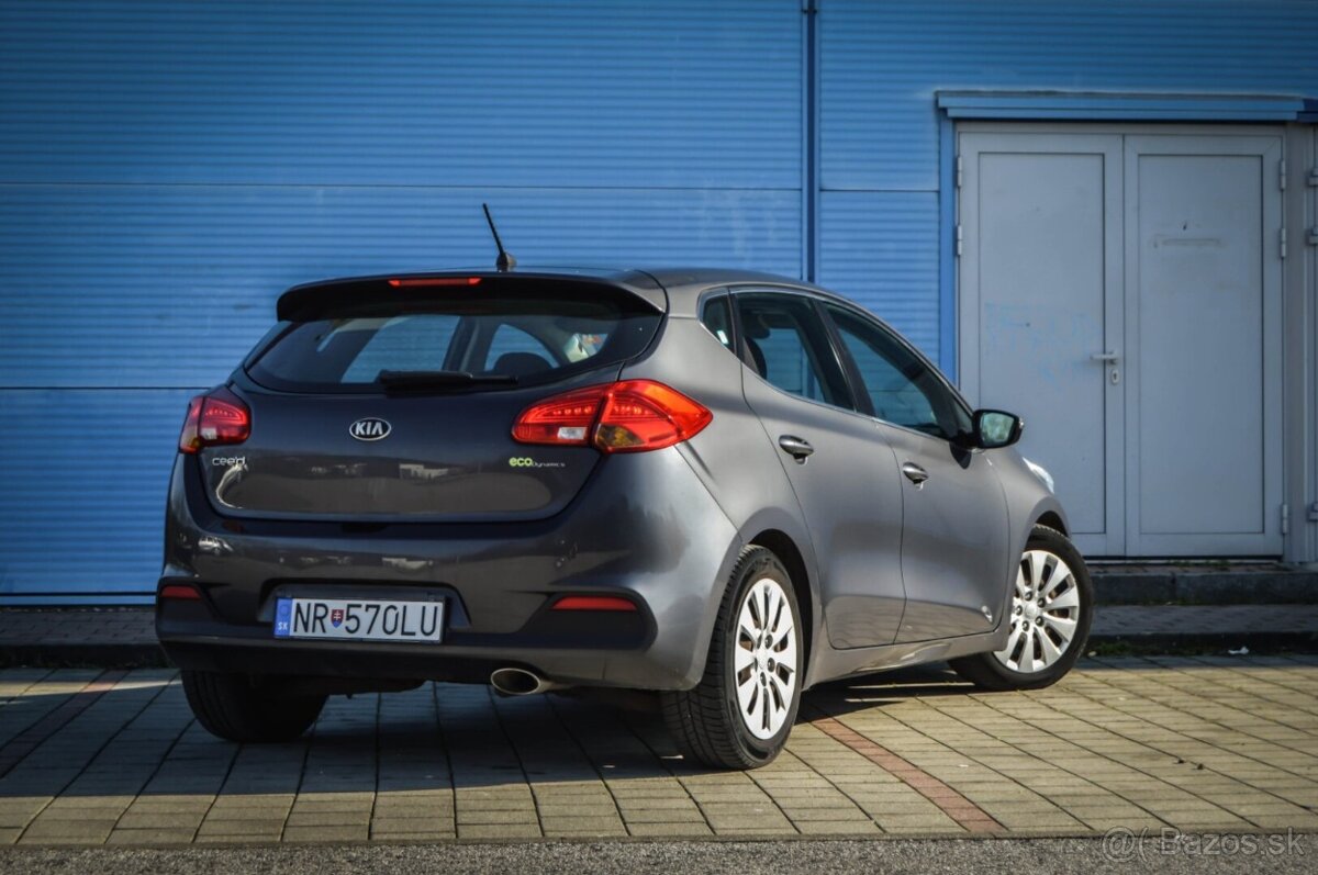 Kia Ceed 1.6 CRDi 81kW 2012 • 6 rýchlostí • Tempomat • - 3