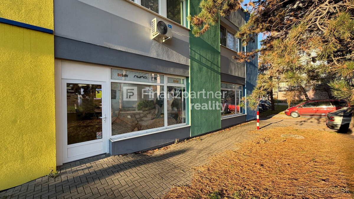 Prenájom - Obchodný priestor s 3 výkladmi 280 m², Nitra - 3