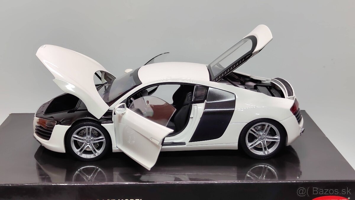 Kyosho Audi R8 biela 1:18 - 3