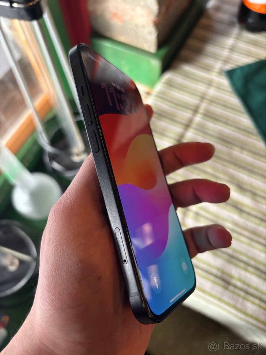 Predám iPhone 15 128gb - 3