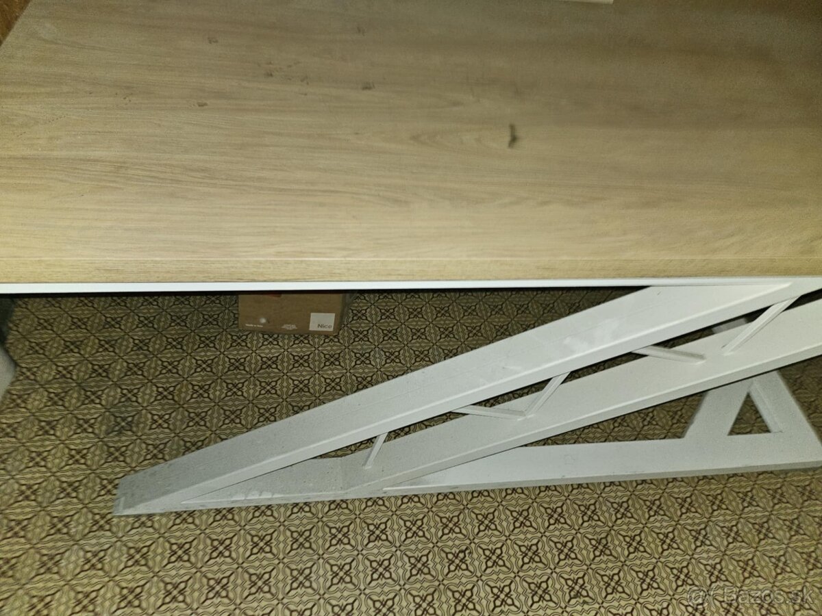 predám kancelársky stôl - 3