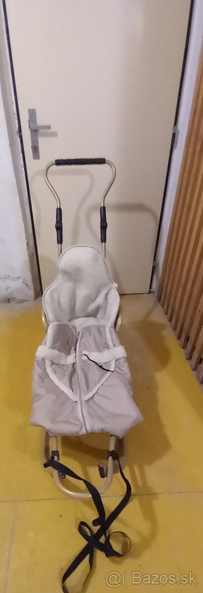 Detské sánky s fusakom. - 3