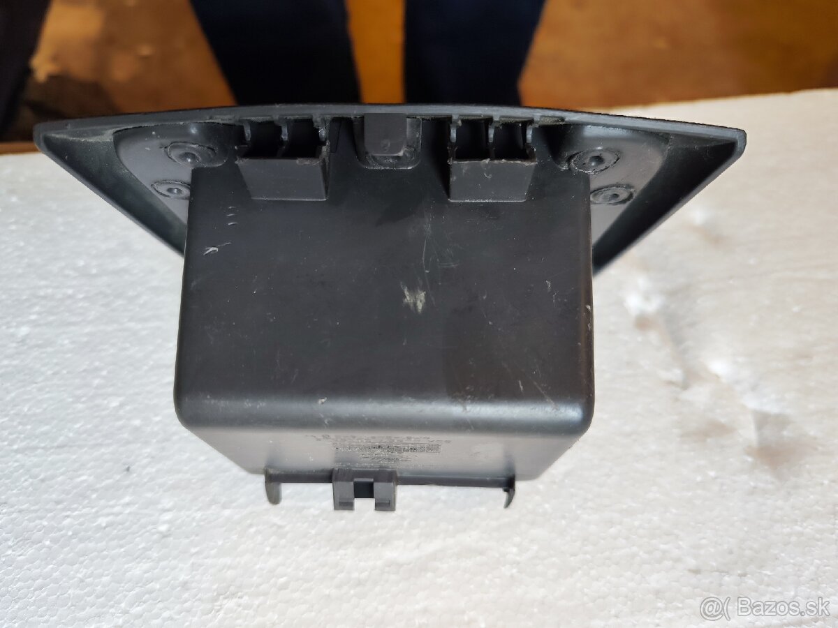 Ford Focus II/C-MAX – zadný odkladací box - 3