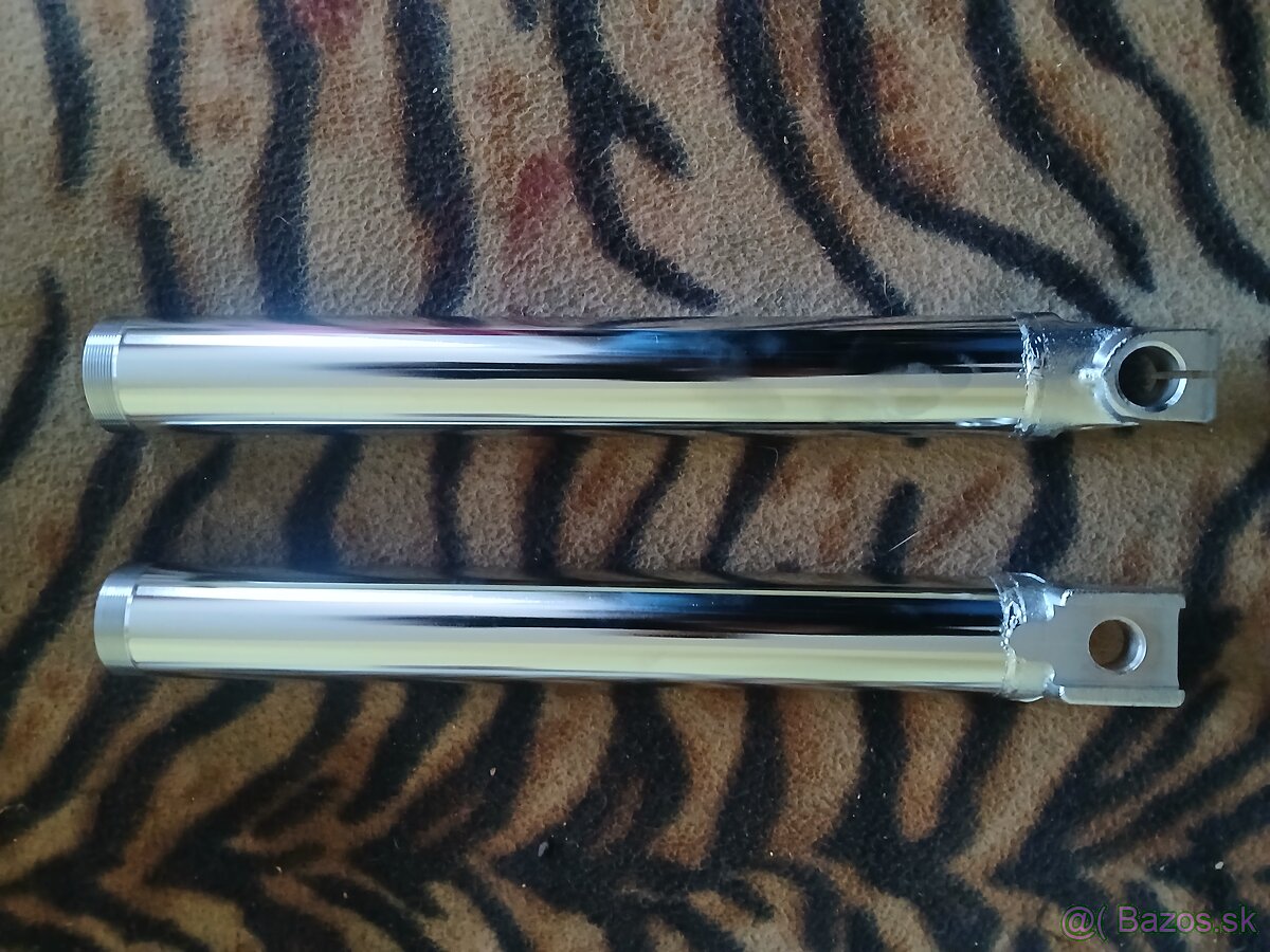 634 spodky predných teleskopov. - 3