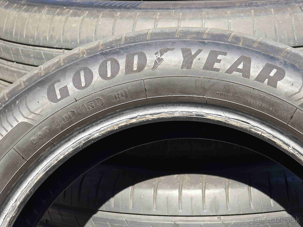 Letné pneumatiky Goodyear 215/55/R17 - 3