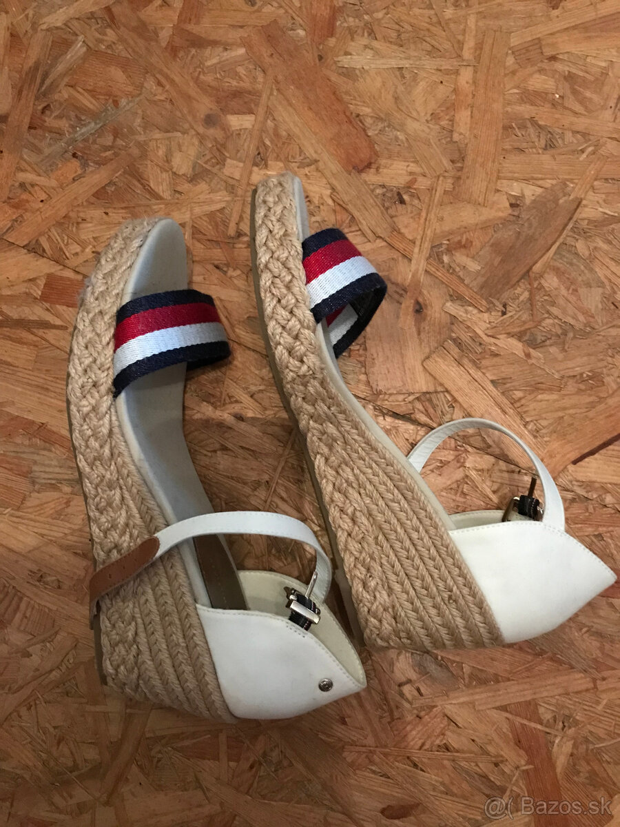 Dámske topánky zn. Hilfiger - 3