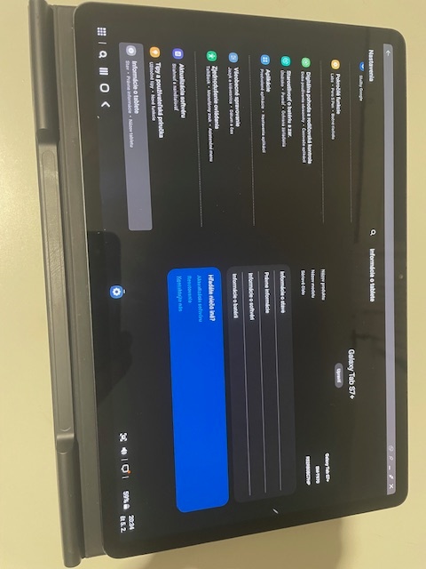 Krásny tablet Samsung Galaxy S7+ s obalom a perom - 3