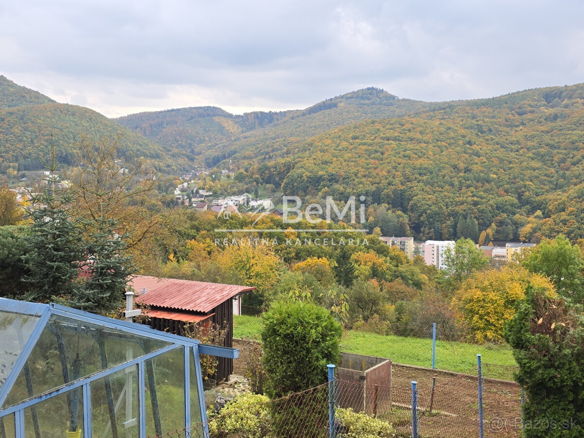 Rekreačný pozemok s murovanou chatkou - 3