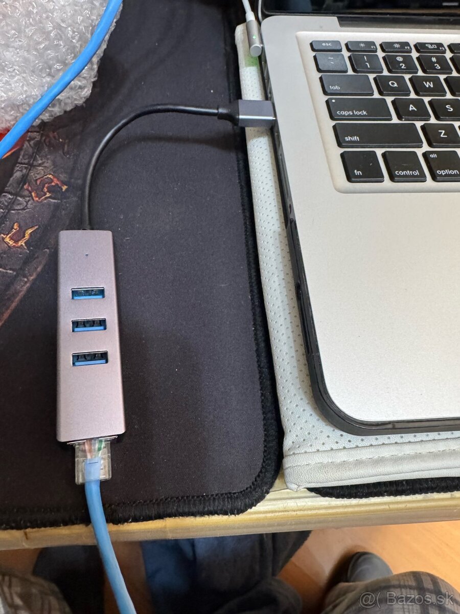 3x USB 3.1 HUB s Ethernetom 1Gb/s + spätná kompatibilita USB - 3