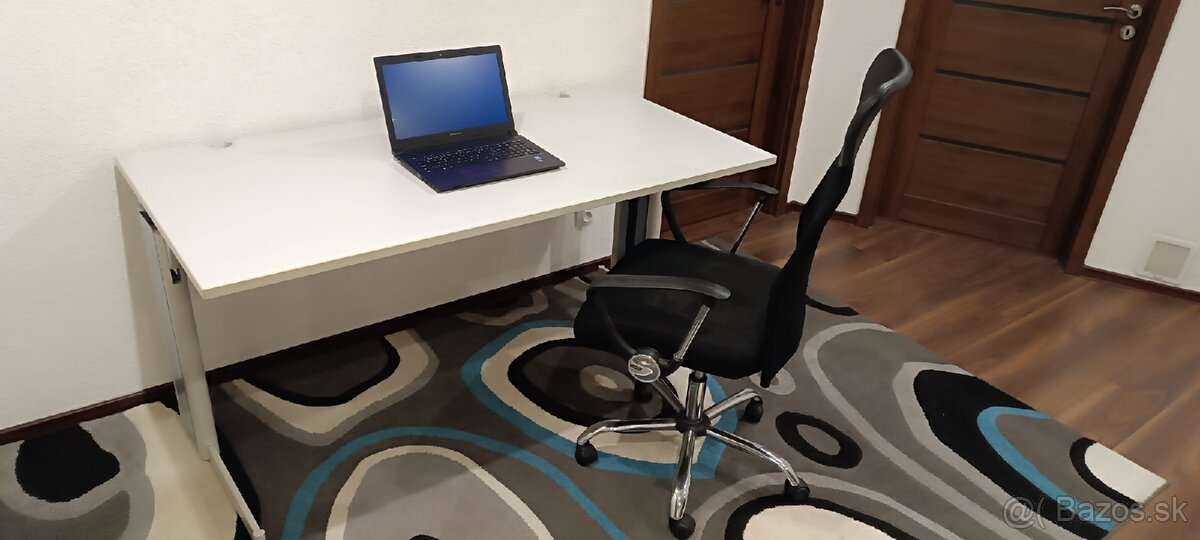 Pracovný stôl + Pc stolička + koberec - 3