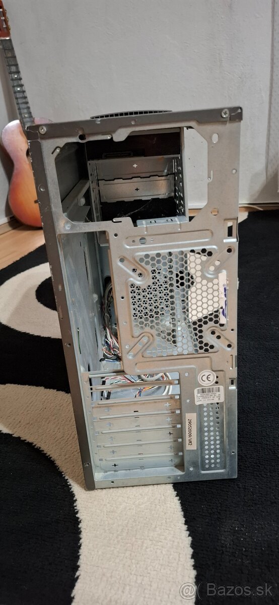 Velka pc bedna bez ventilátorov - 3