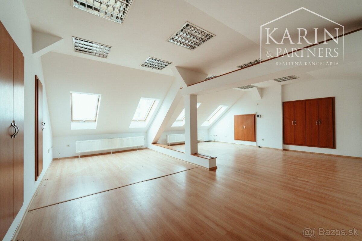 NA PREDAJ PODNIKATEĽSKÝ OBJEKT, HOLÍČ - 3
