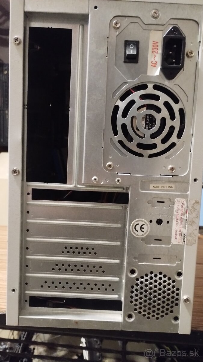 Predám PC skrinku - 3