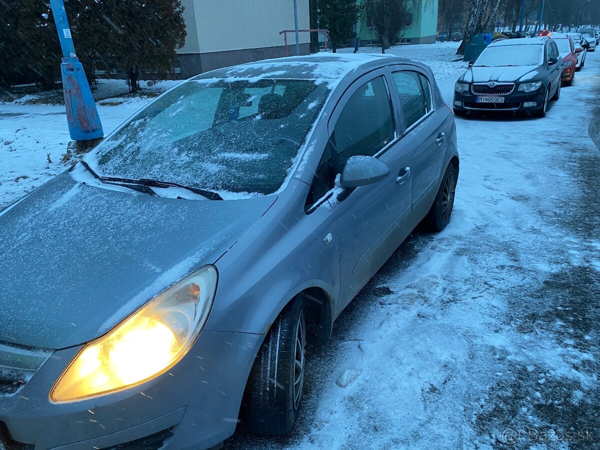 Predám Opel corsa 1.0 - 3