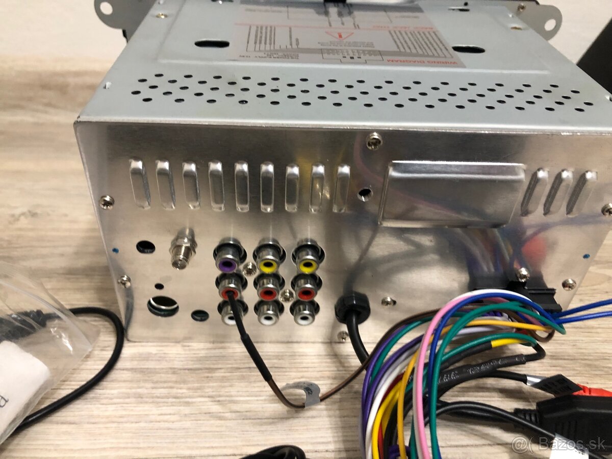 2 DIN autorádio - 3