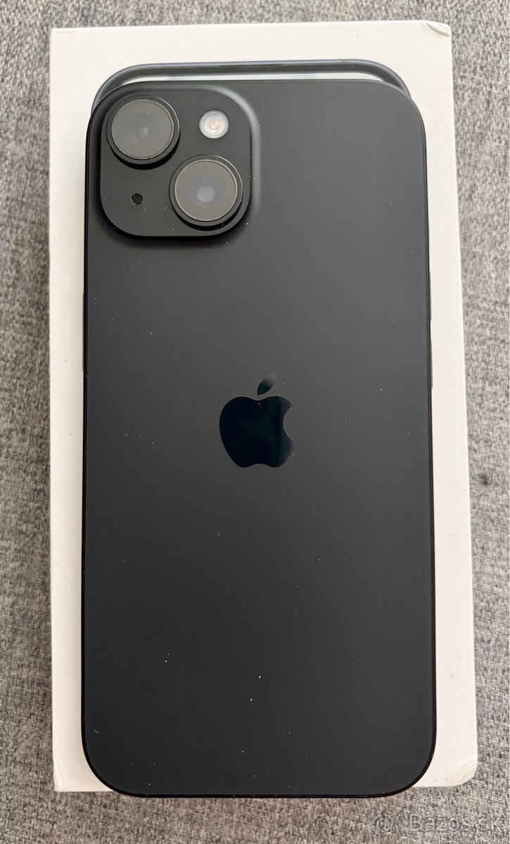 iPhone 15 Black 128 GB - 3
