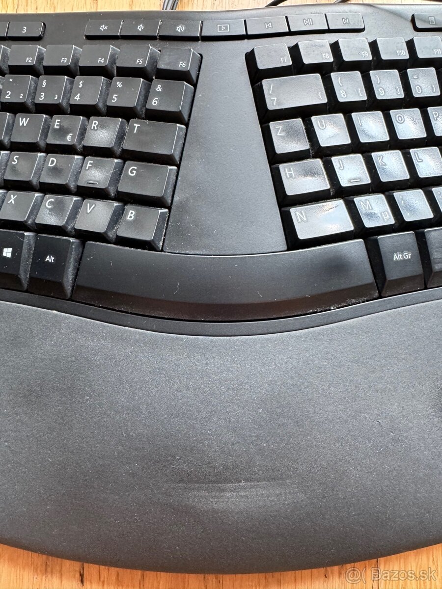 Microsoft Natural Ergonomic Keyboard 4000 - USB - 3