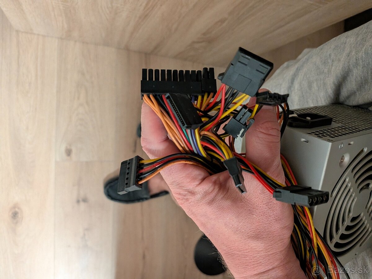 Zdroj ATX 400 W PFC - 3