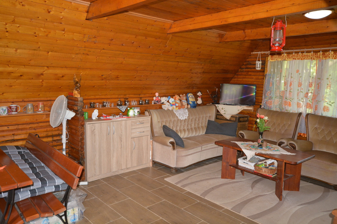 Výrazná zľava - Rekreačná chata na Baňa Bankov – príroda a v - 3