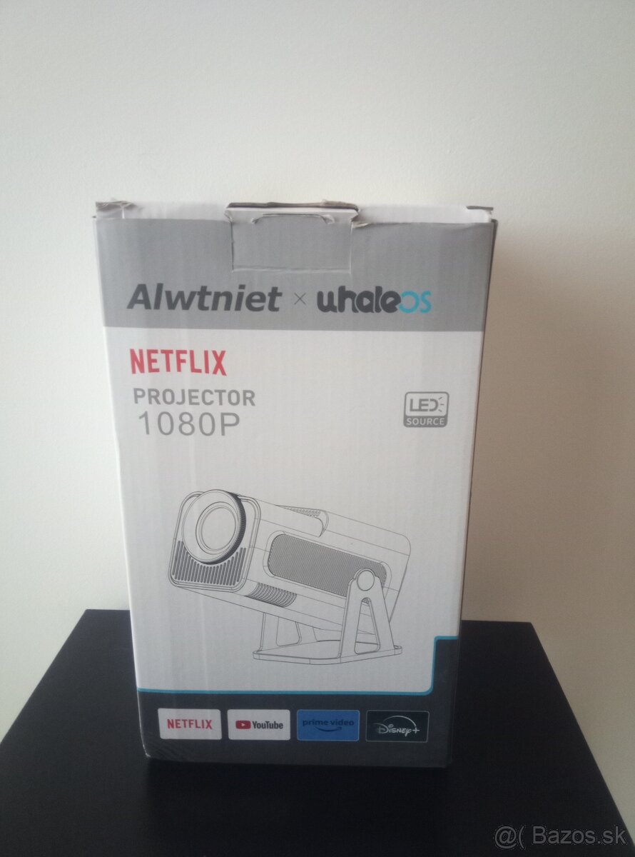 LCD projektor s Androidem 13 a televizními aplikacemi - 3