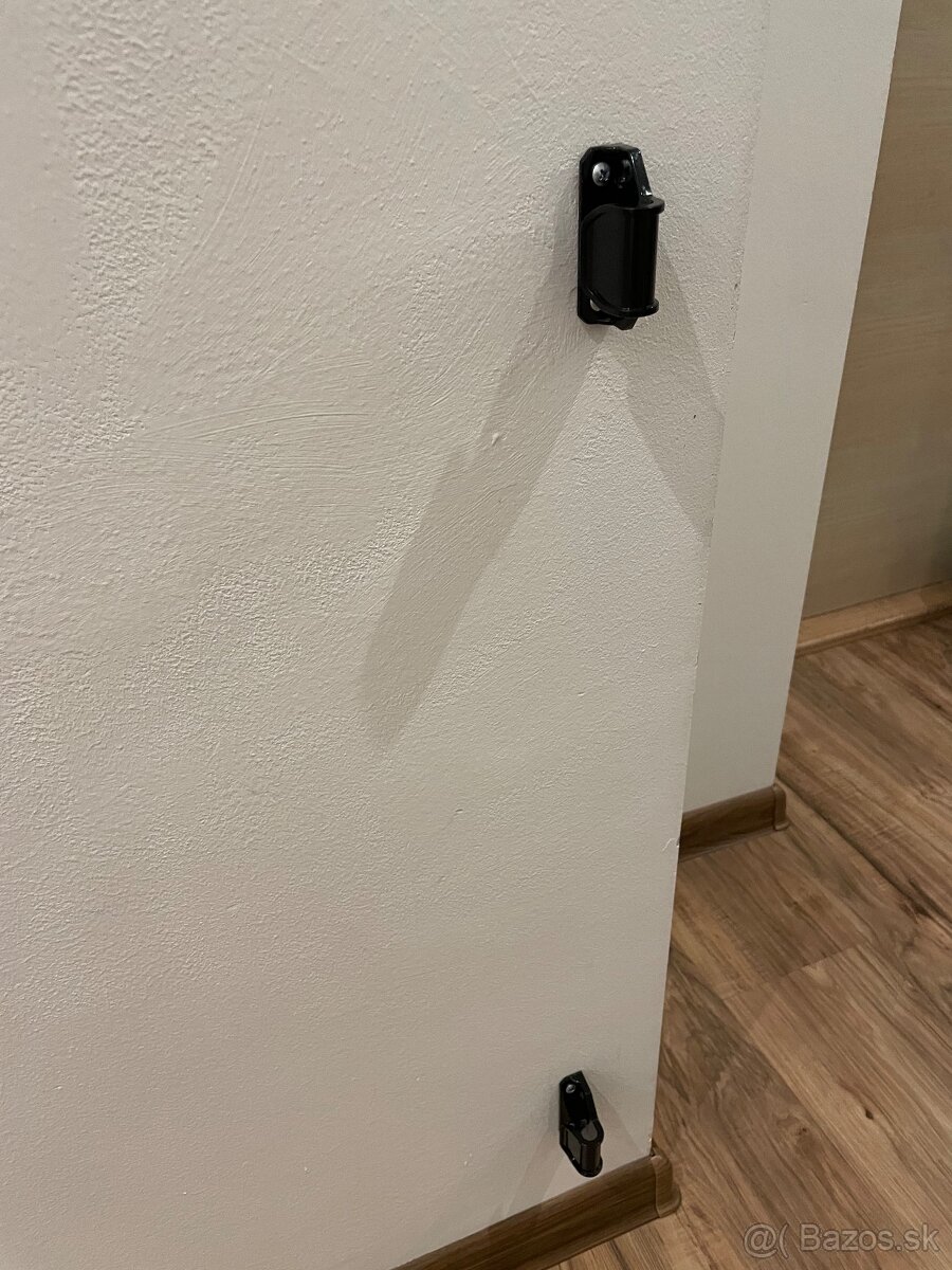 Zatahovacia zábrana na stenu - 3
