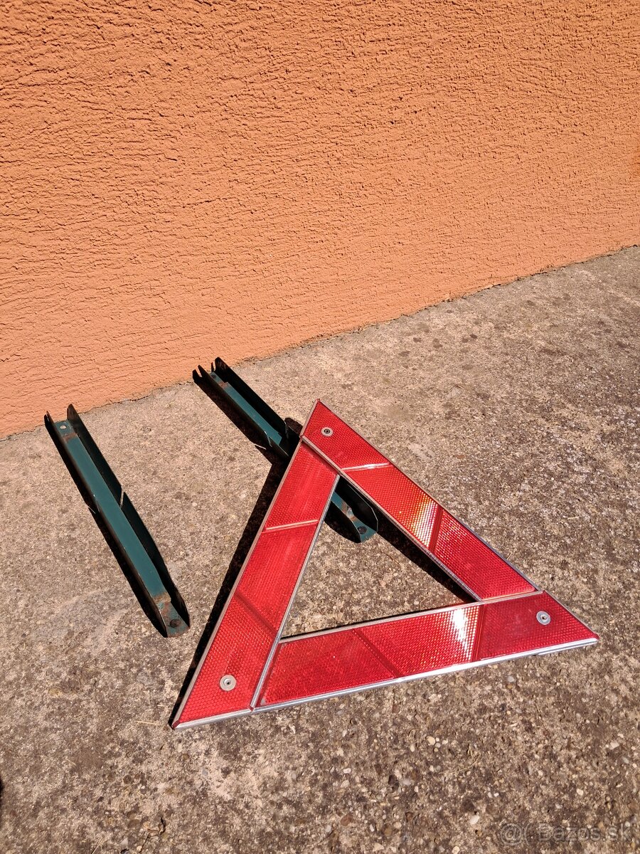 Dobovy vystrazny trojuholnik RETRO - 3