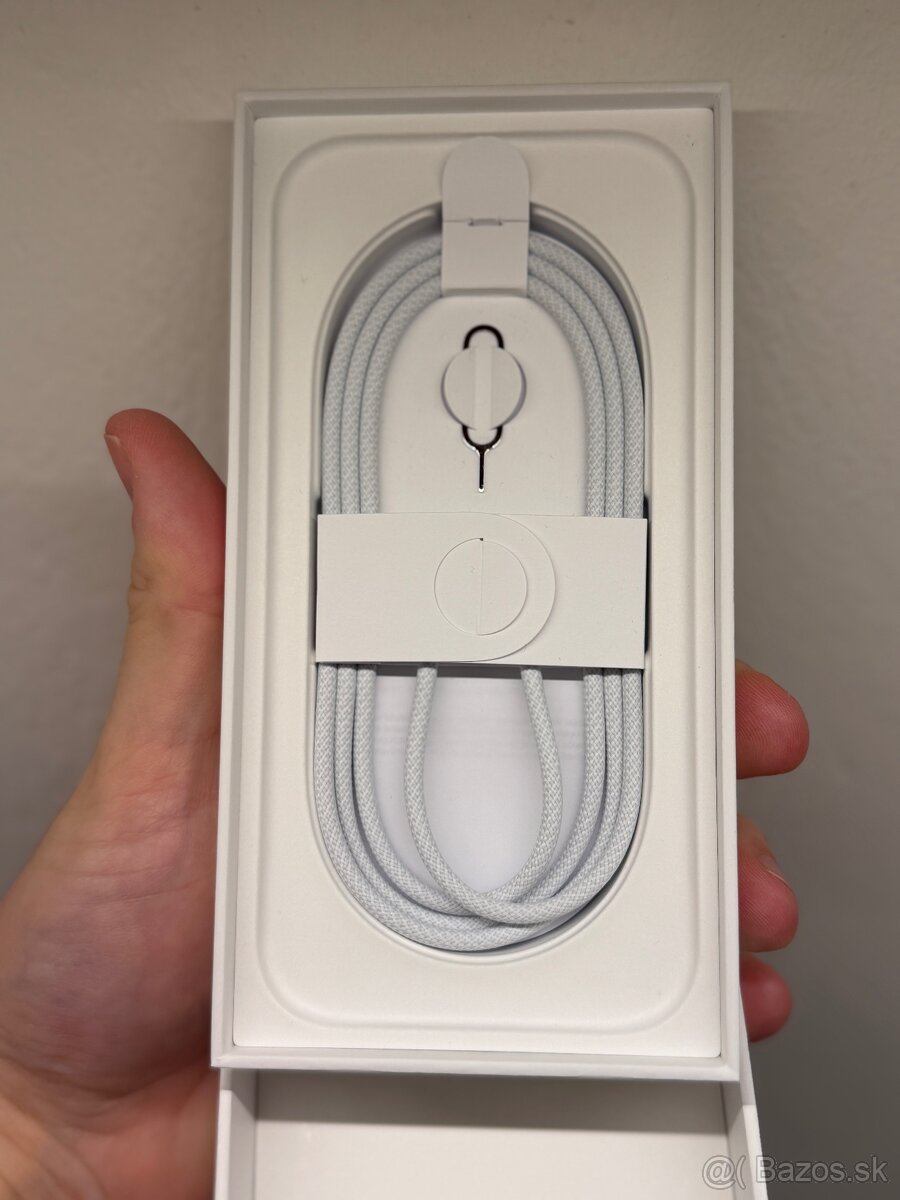 iPhone 16 Pro 512GB Desert titanium - 3