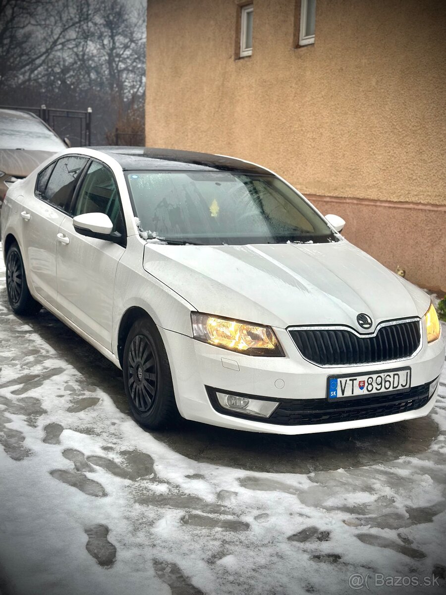 Predám škodu Octaviu 3 1.6 2014 - 3