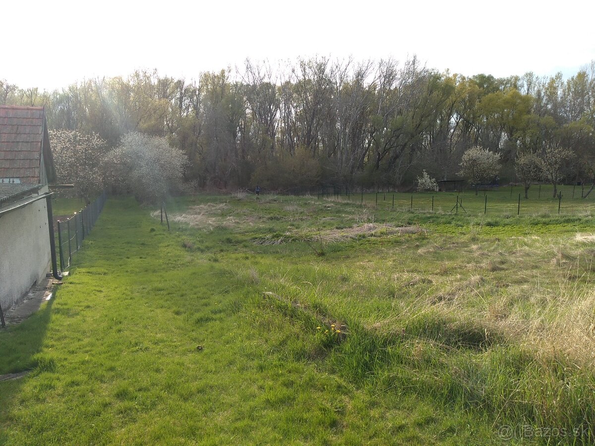 Stavebný pozemok so záhradou a lesom, 2716m2 - 3