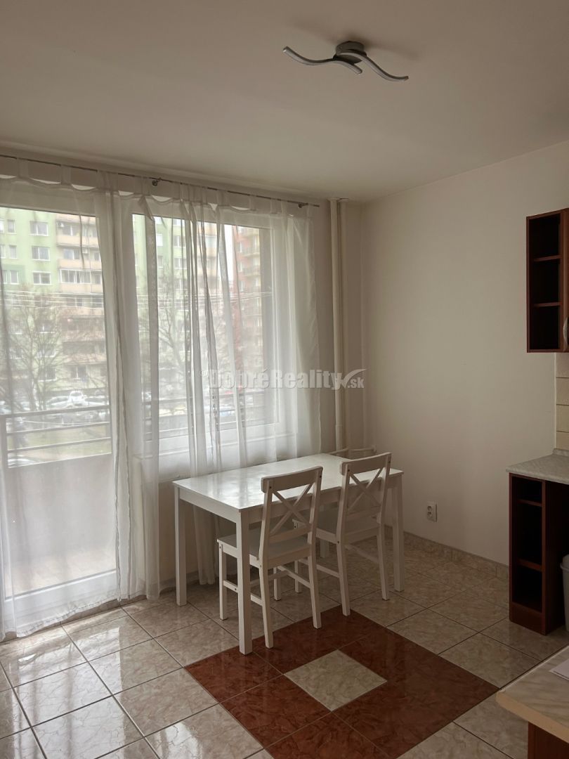 Rezervované: Predaj 1izb bytu na Nábrežnej ul. - 3