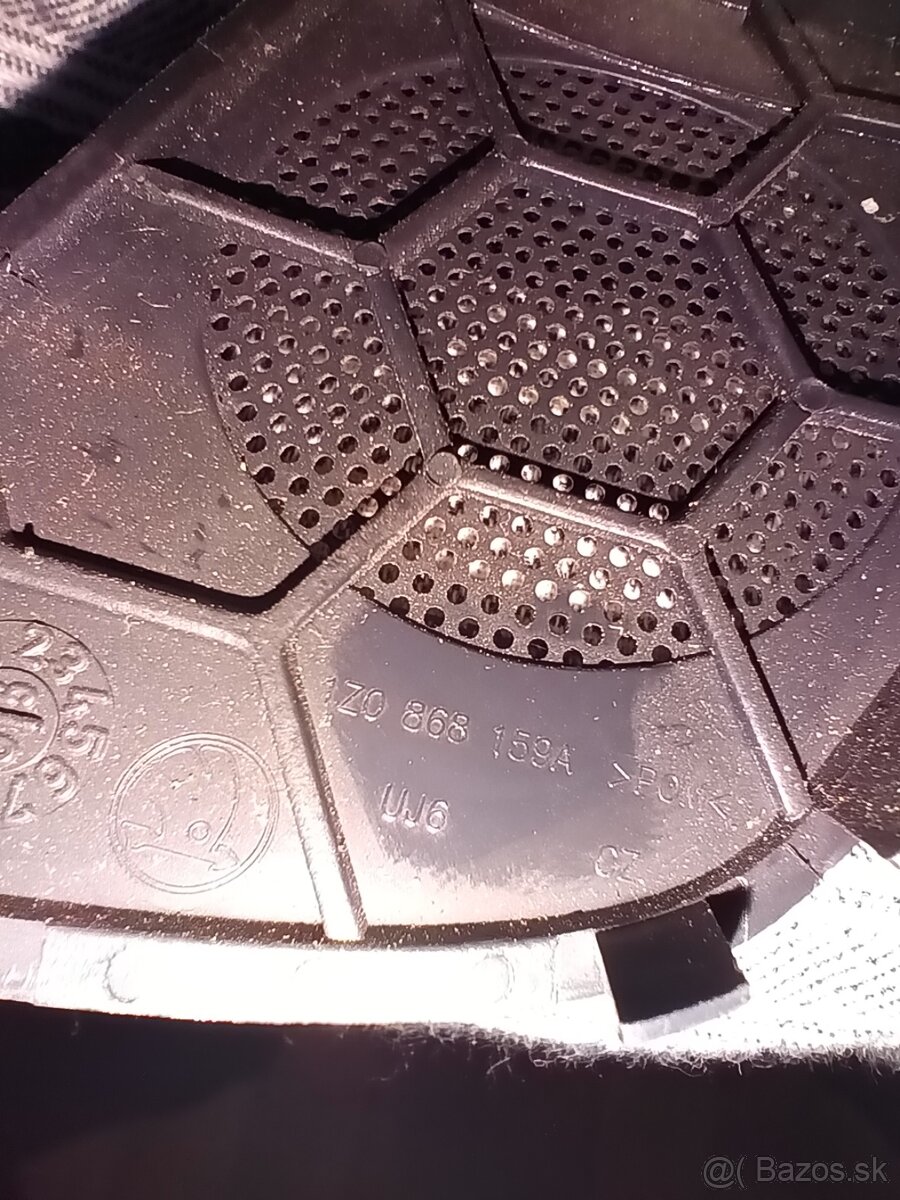 Predám tlačítka na okná aj kryty na repráky 1Z0 Octavia 2 - 3