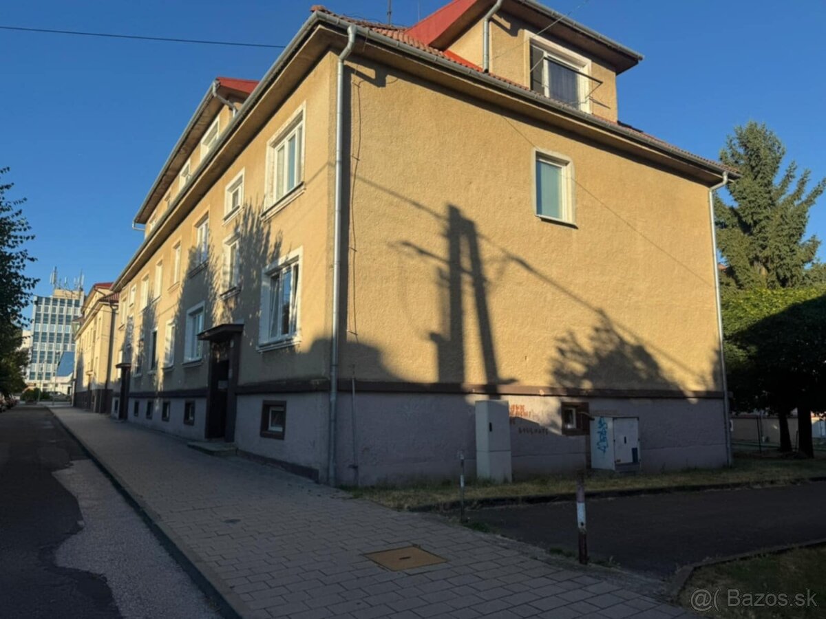 Prenájom 2-izbový byt 81 m2, Vranov nad Topľou , Sídlisko I. - 3