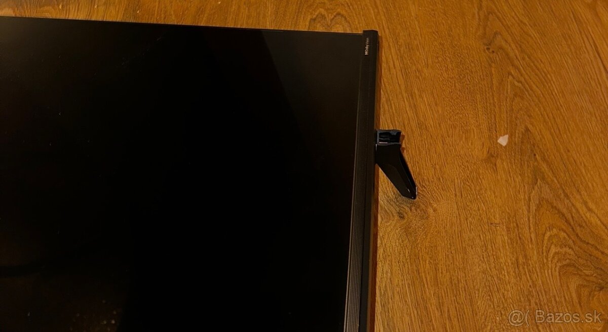 Mechanicky poškodený televízor Hisense - 3