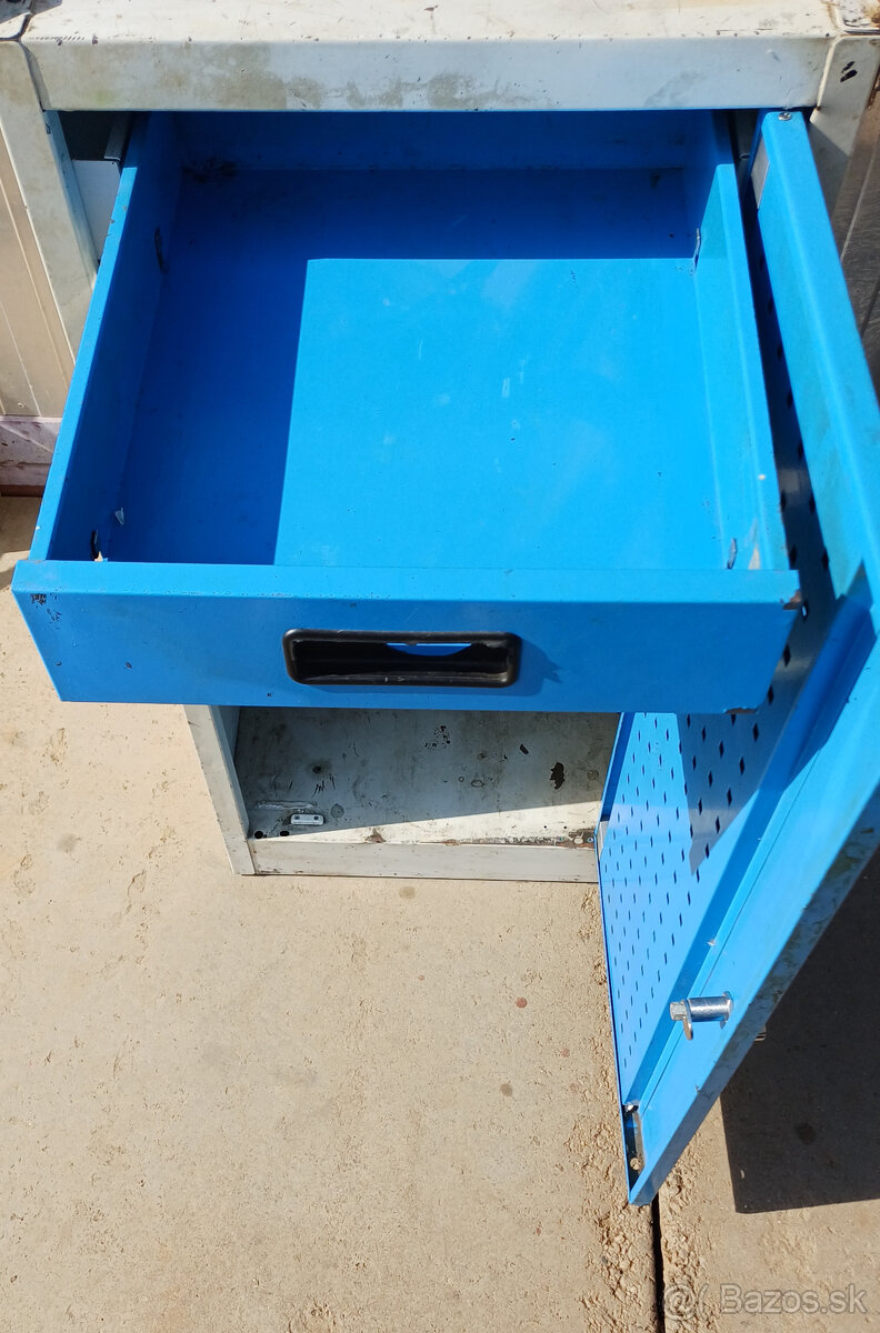 Plechová skriňka na náradie - 3