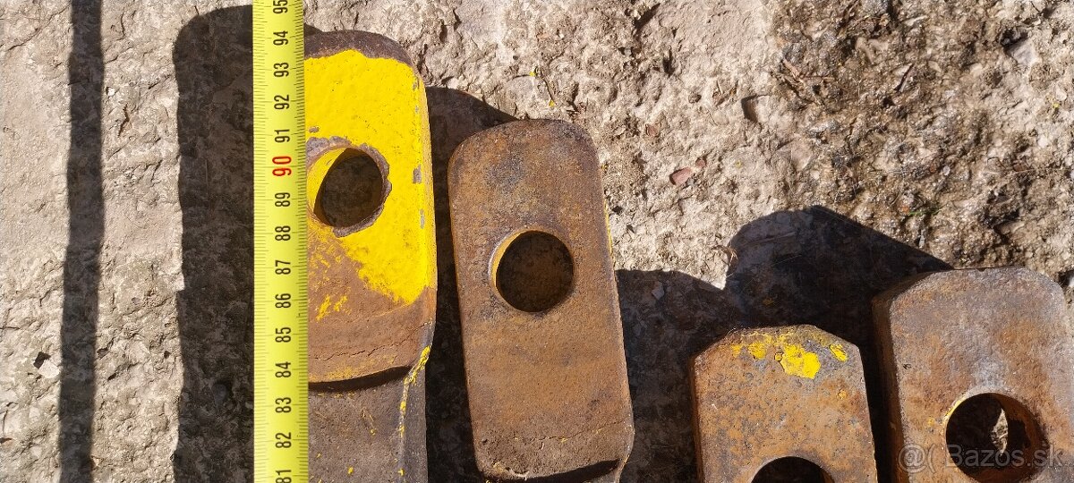 Predám ramena výsuvné na zdvihak top stroj 199e pasujú aj na - 3