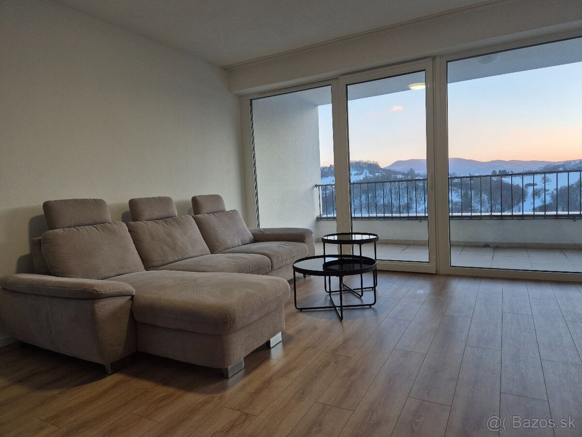 Moderné bývanie s najkrajším výhľadom na Novej Bani - 3