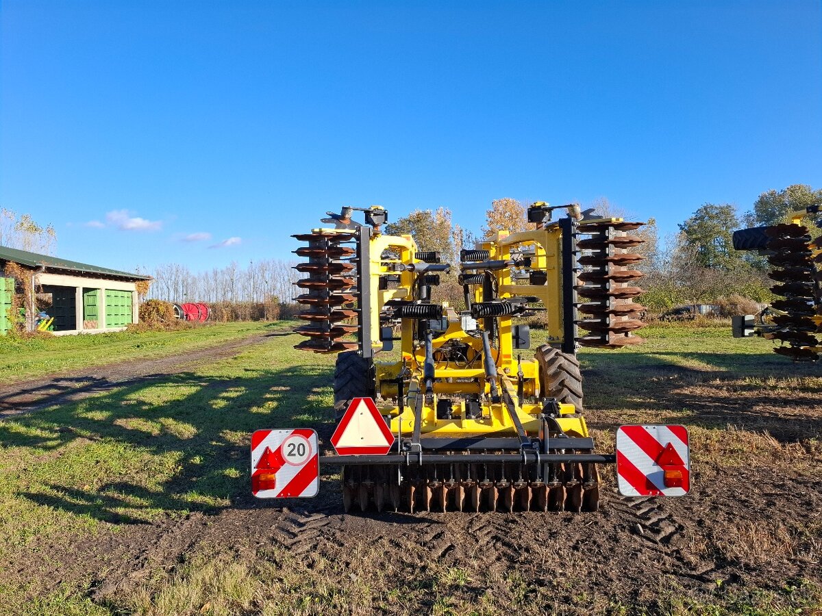 Radličkový kyprič Bednar Fenix FO 4000 - 3