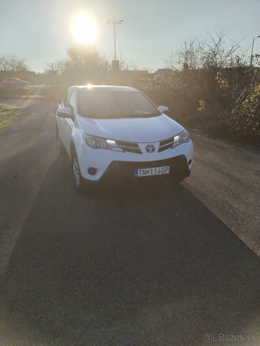 Toyota RAV4 2.0 nafta 91KW 4X4 - 3