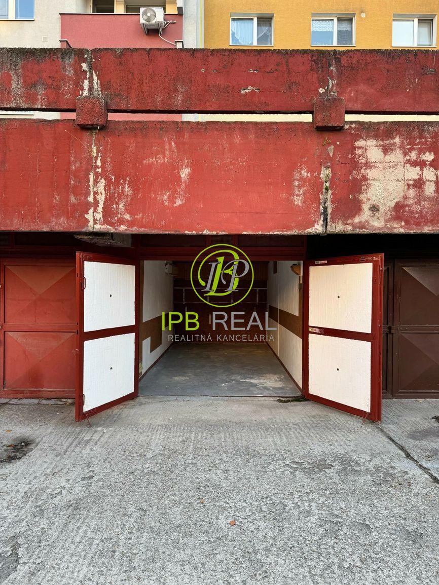 Samostatná garáž na Bebravskej ul. vo Vrakuni - 3