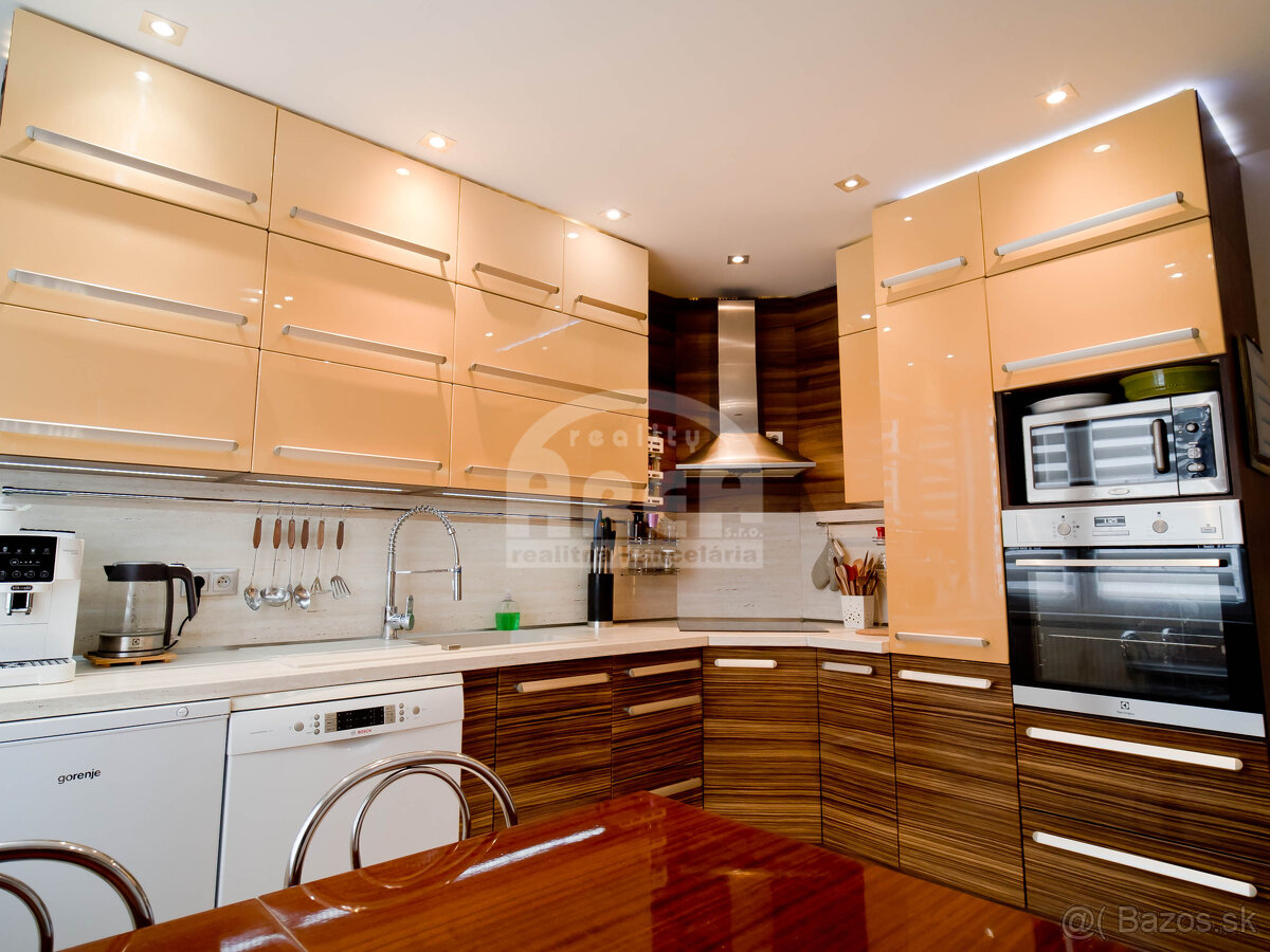 Priestranný 5- izbový byt na sídlisku Východ v Michalovciach - 3