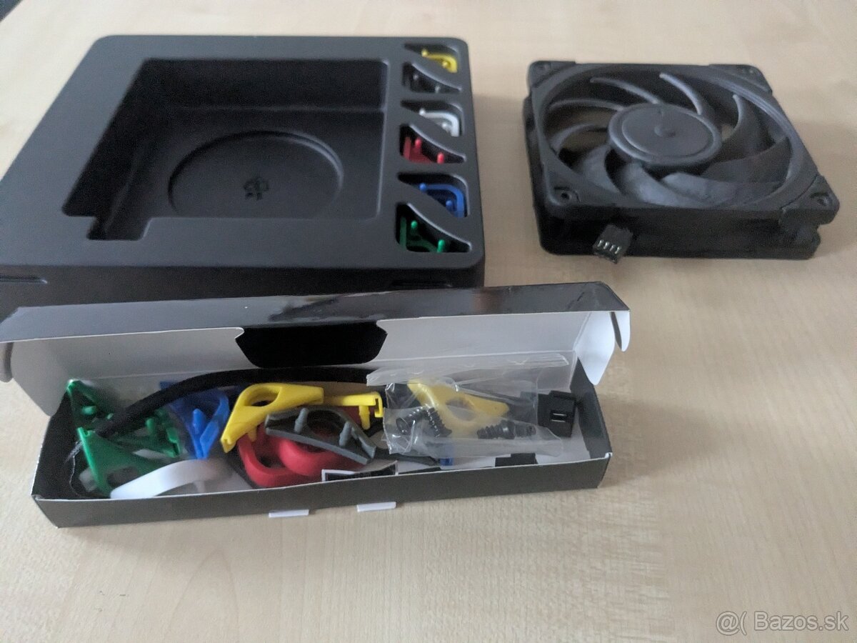 Predám PC ventilátor Noctua NF-A12x25 Chromax Black - 3
