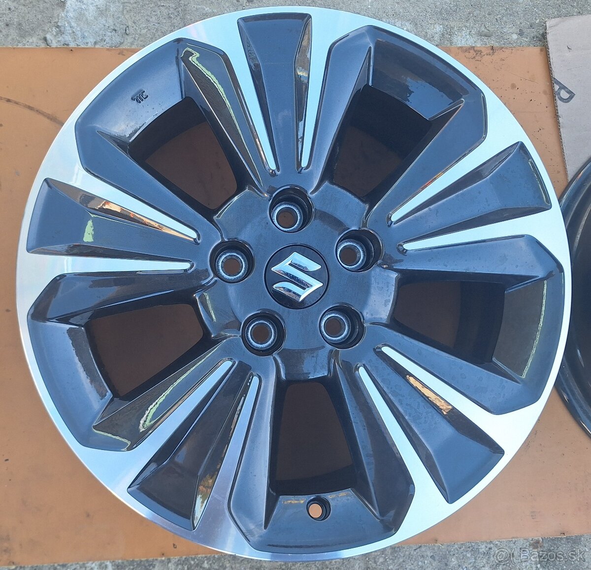 alu kolesá SUZUKI 17x6,5J - 3