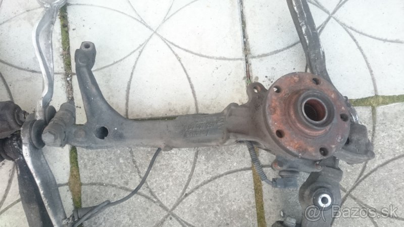 Otoč Passat B5,5 8D0407257 a 8D0407258 - 3