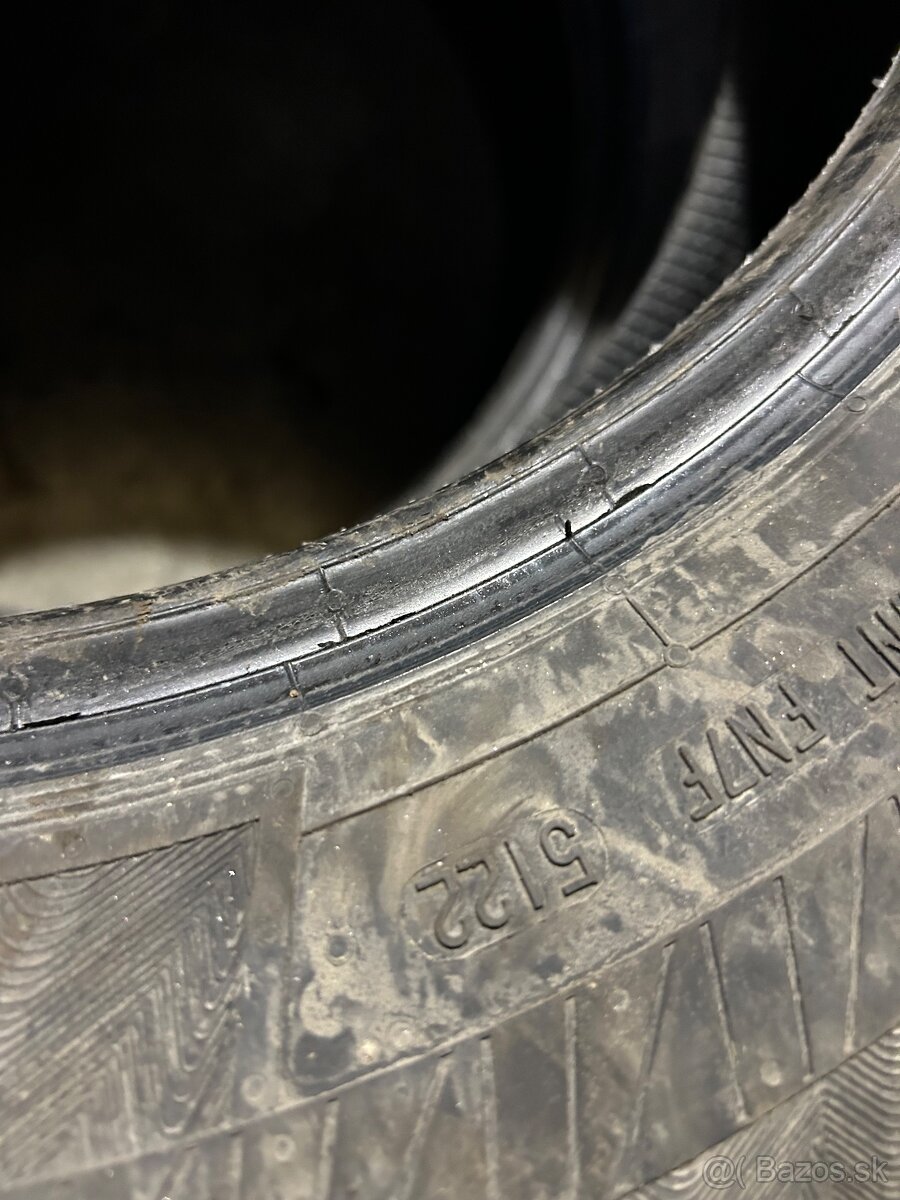 215/70 R15C - 3