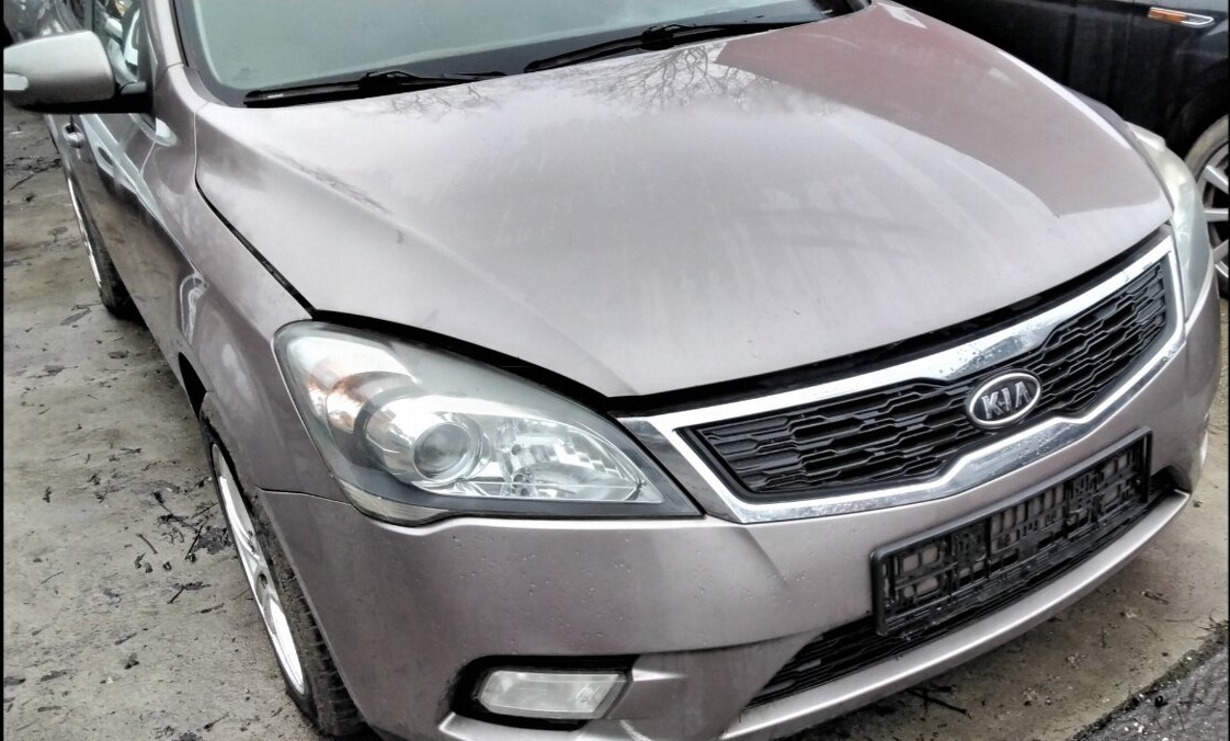 MOTOR G4FA KIA CEED 1.4 2009 DVERE a iné - 3