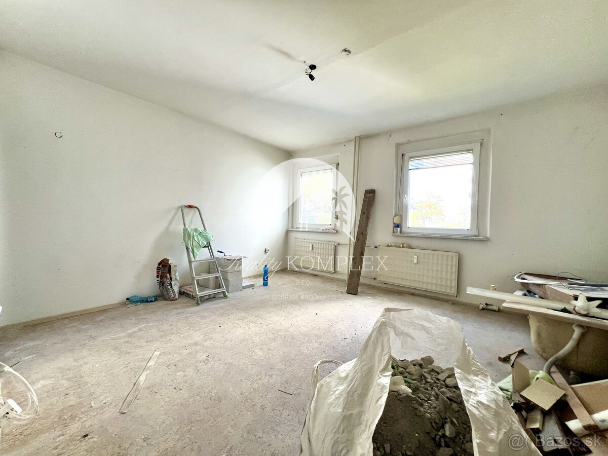 Reality KOMPLEX s.r.o. ponúka na predaj priestranný 1-izbový - 3